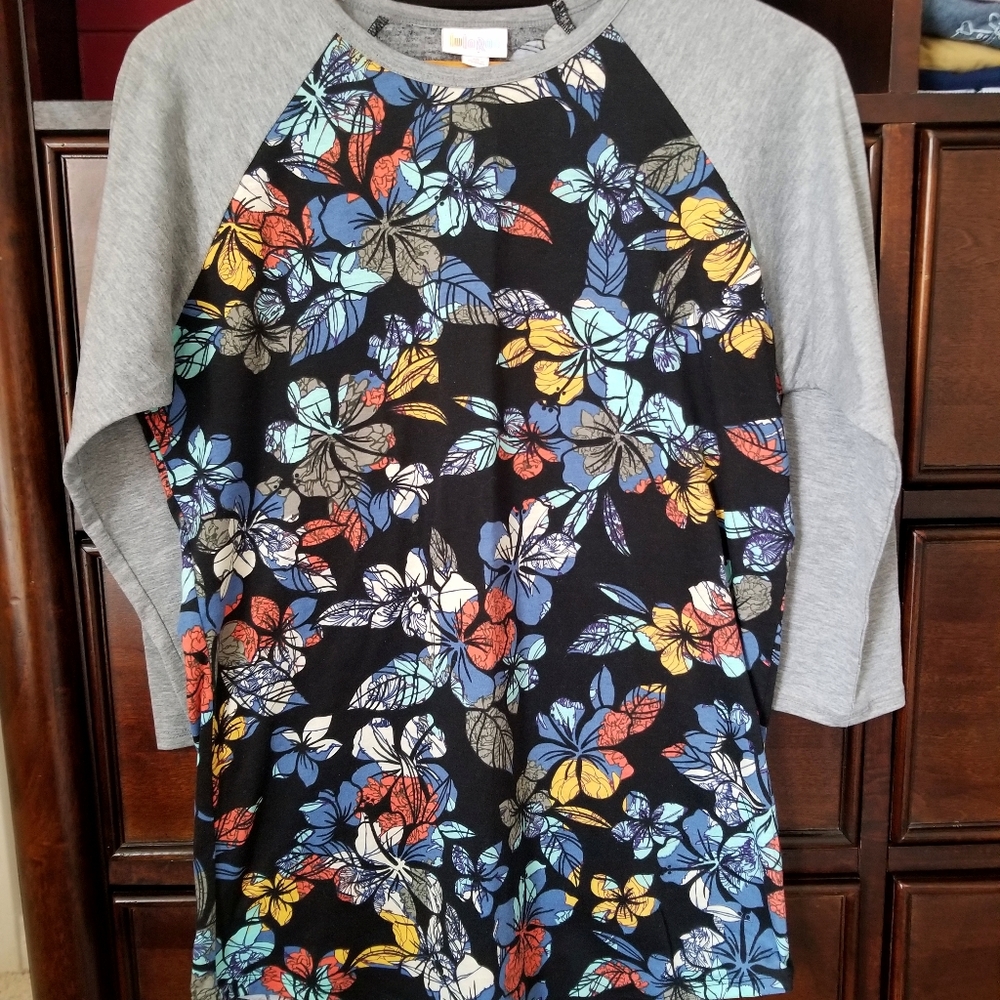 LulaRoe 3/4 Sleeve Top